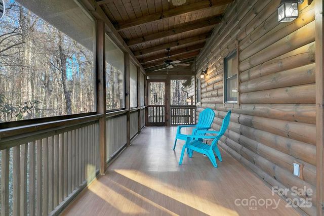 116 Wahuhu Court, Brevard, NC 28712