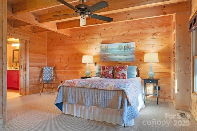 116 Wahuhu Court, Brevard, NC 28712