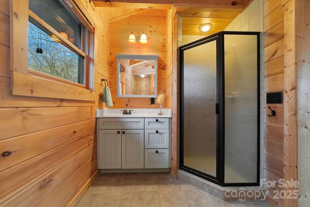 116 Wahuhu Court, Brevard, NC 28712