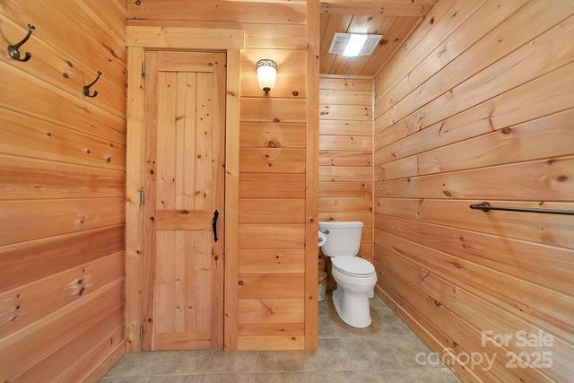 116 Wahuhu Court, Brevard, NC 28712