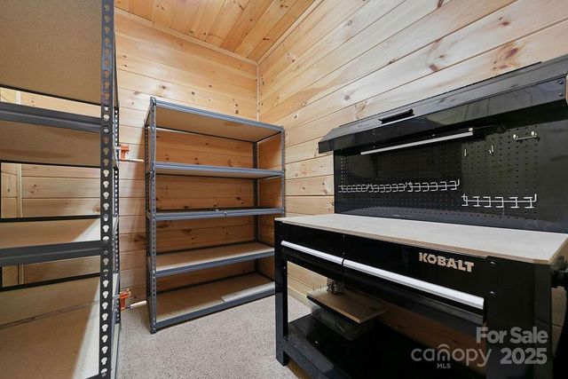 116 Wahuhu Court, Brevard, NC 28712