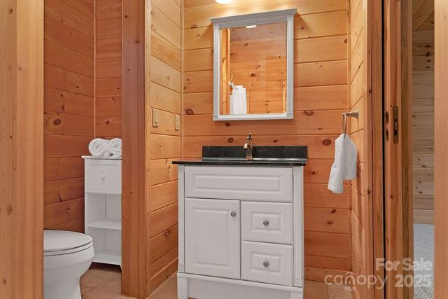 116 Wahuhu Court, Brevard, NC 28712