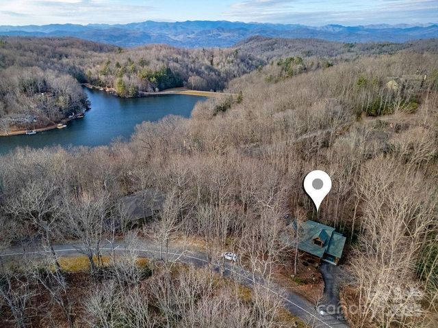 116 Wahuhu Court, Brevard, NC 28712