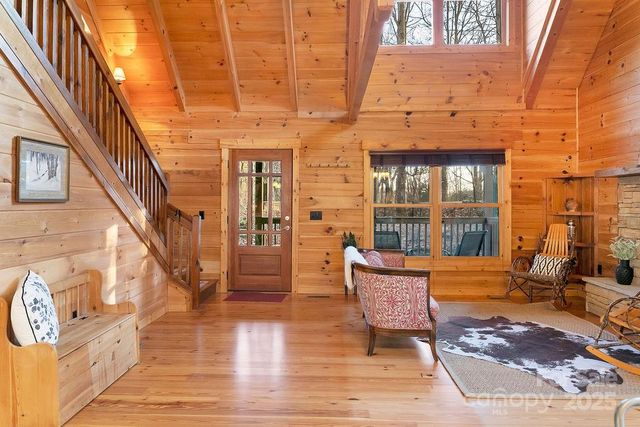 116 Wahuhu Court, Brevard, NC 28712