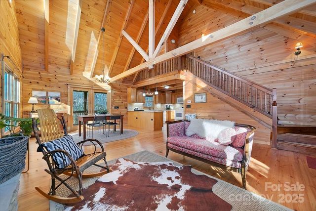 116 Wahuhu Court, Brevard, NC 28712