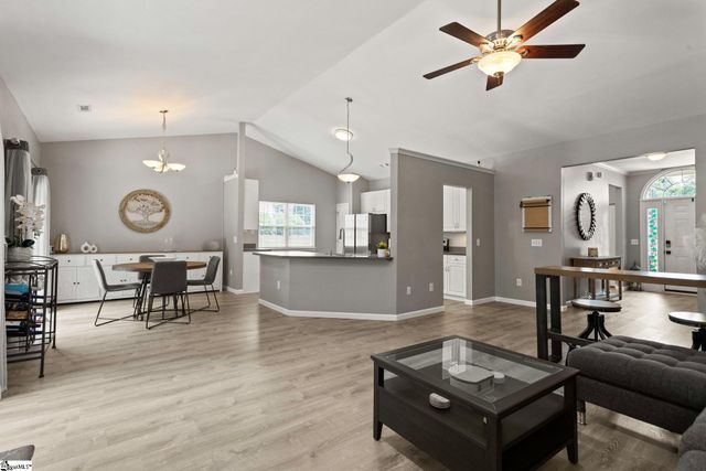 412 Ashley Oaks Drive, Moore, SC 29369