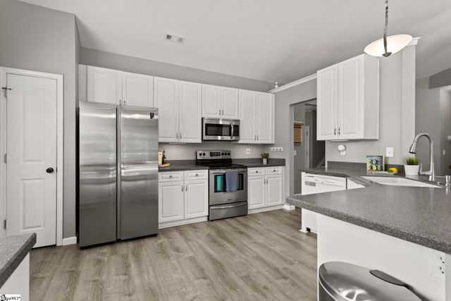 412 Ashley Oaks Drive, Moore, SC 29369