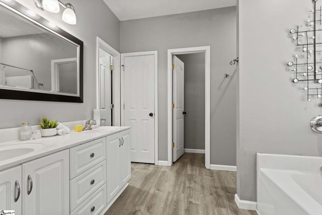 412 Ashley Oaks Drive, Moore, SC 29369