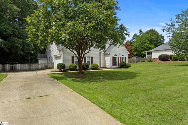 412 Ashley Oaks Drive, Moore, SC 29369