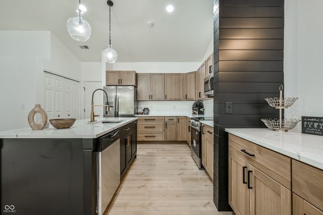 4804 Mallard View Drive, Indianapolis, IN 46226