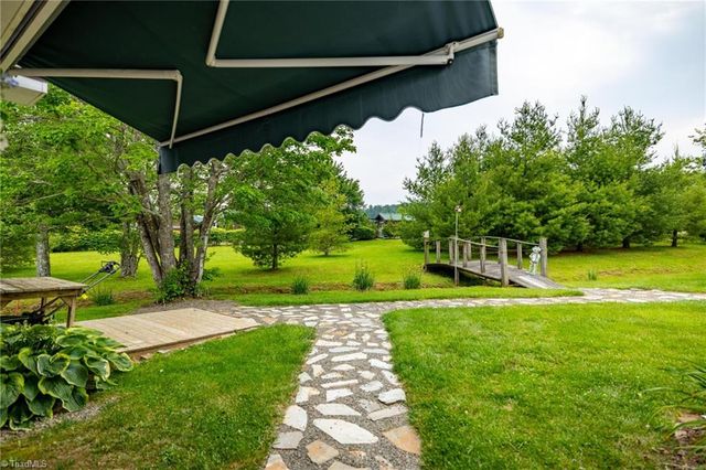 2330 Edmonds Road, Galax, VA 24333