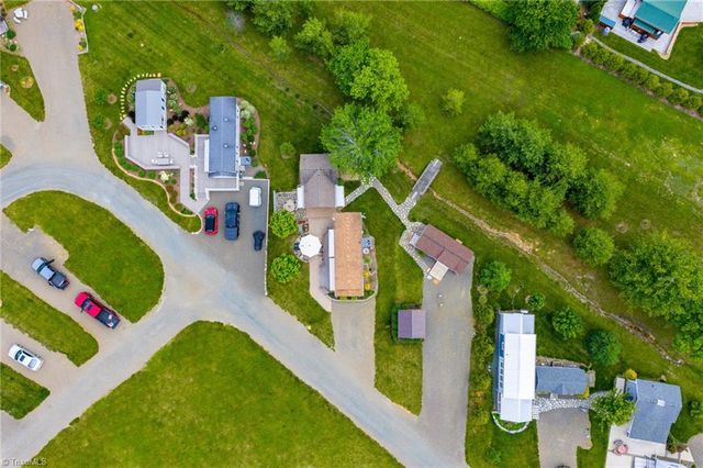 2330 Edmonds Road, Galax, VA 24333