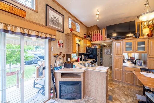 2330 Edmonds Road, Galax, VA 24333