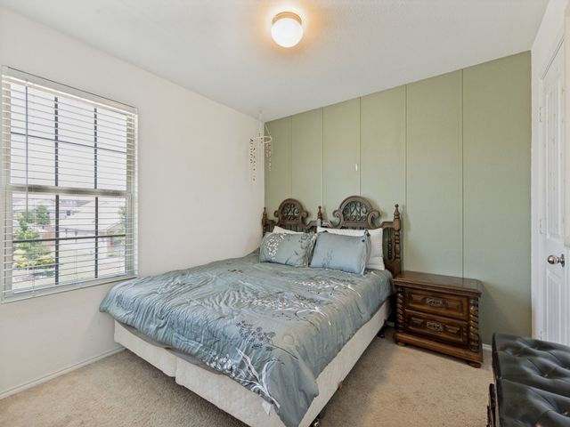 409 Falling Star Drive, Fort Worth, TX 76052