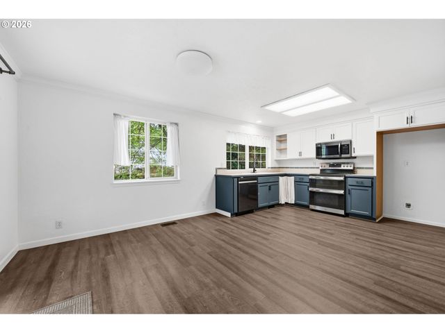 4410 SPRING MEADOW Ave, Eugene, OR 97404