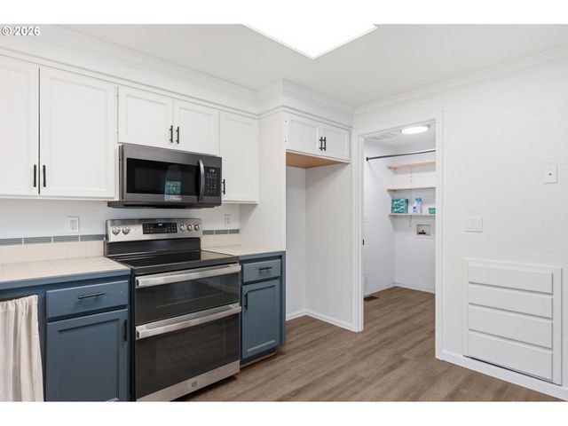 4410 SPRING MEADOW Ave, Eugene, OR 97404