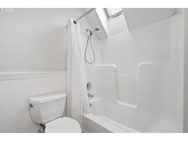 4410 SPRING MEADOW Ave, Eugene, OR 97404