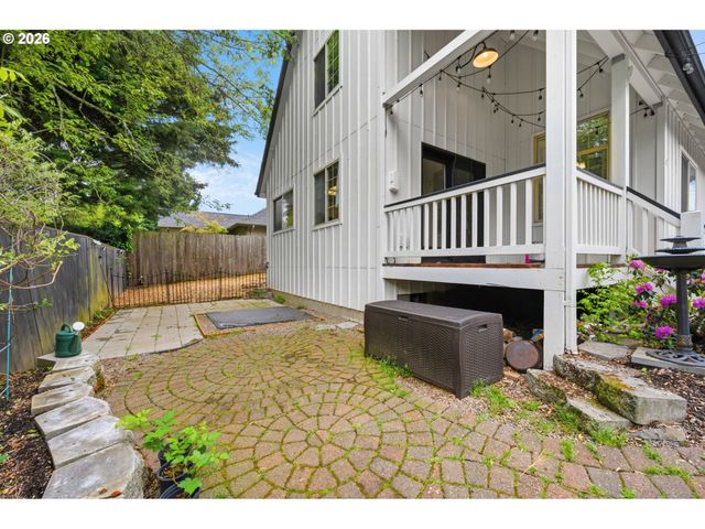 4410 SPRING MEADOW Ave, Eugene, OR 97404