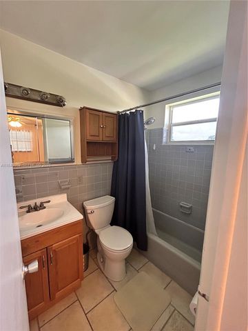 1717 Rodman Street 15, Hollywood, FL 33020