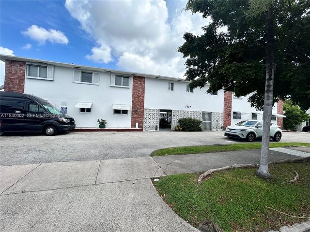 1717 Rodman Street 15, Hollywood, FL 33020