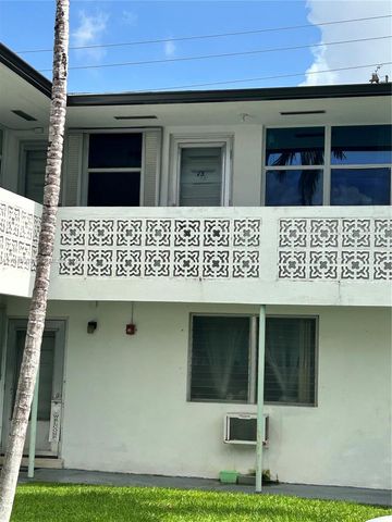 1717 Rodman Street 15, Hollywood, FL 33020