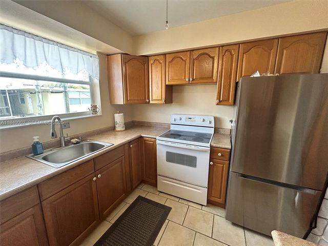 1717 Rodman Street 15, Hollywood, FL 33020