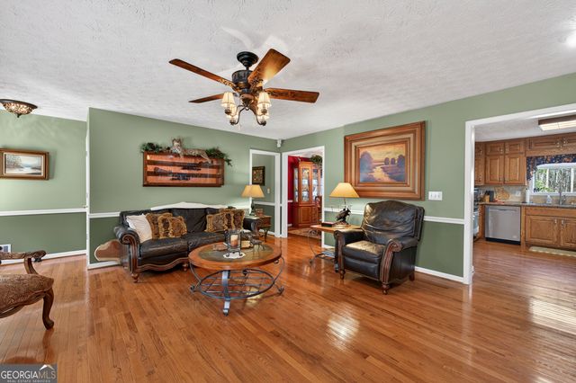 356 Carnation Drive, Social Circle, GA 30025