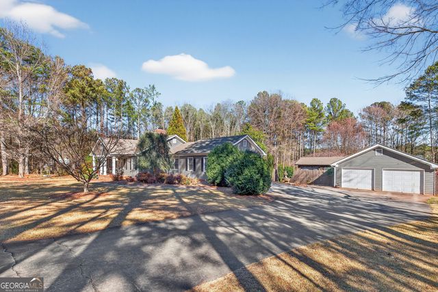 356 Carnation Drive, Social Circle, GA 30025