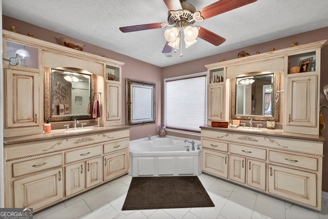 356 Carnation Drive, Social Circle, GA 30025