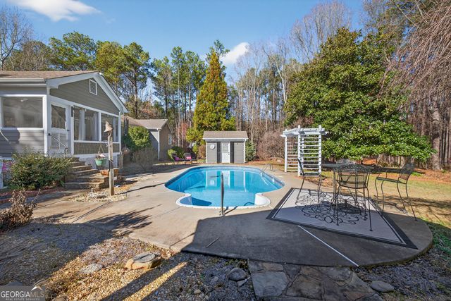 356 Carnation Drive, Social Circle, GA 30025