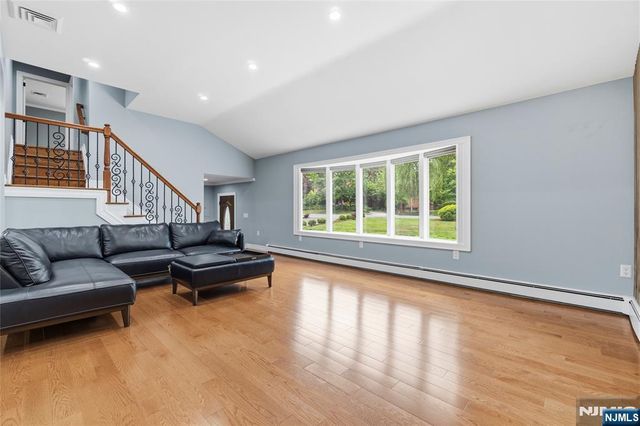 651 Floyd Street, Englewood Cliffs, NJ 07632