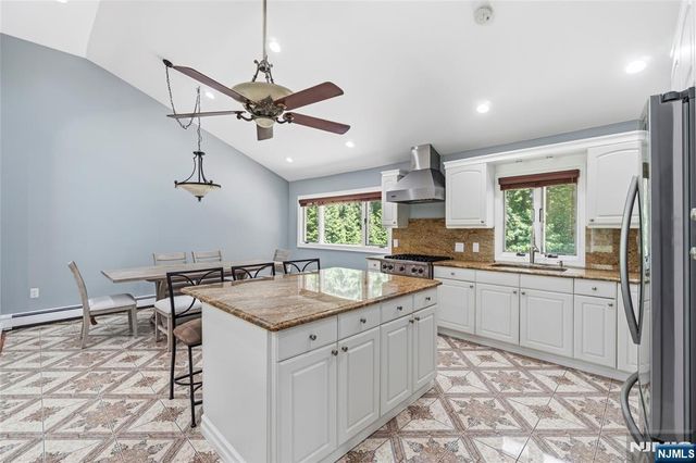 651 Floyd Street, Englewood Cliffs, NJ 07632