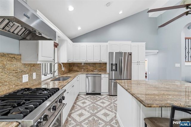 651 Floyd Street, Englewood Cliffs, NJ 07632