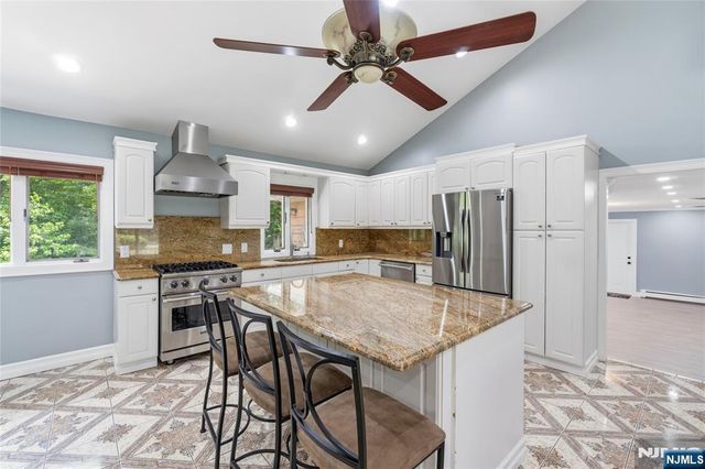 651 Floyd Street, Englewood Cliffs, NJ 07632