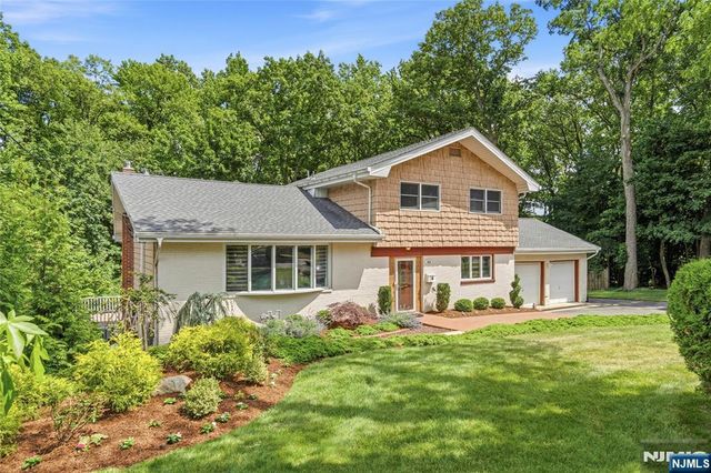 651 Floyd Street, Englewood Cliffs, NJ 07632