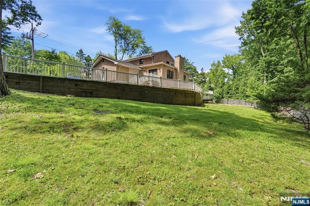 651 Floyd Street, Englewood Cliffs, NJ 07632