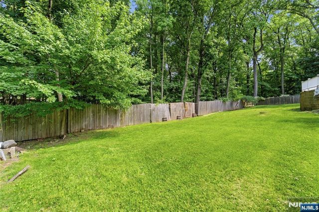 651 Floyd Street, Englewood Cliffs, NJ 07632