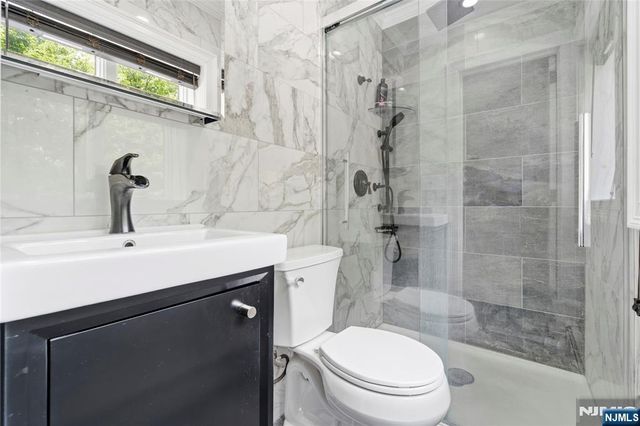 651 Floyd Street, Englewood Cliffs, NJ 07632