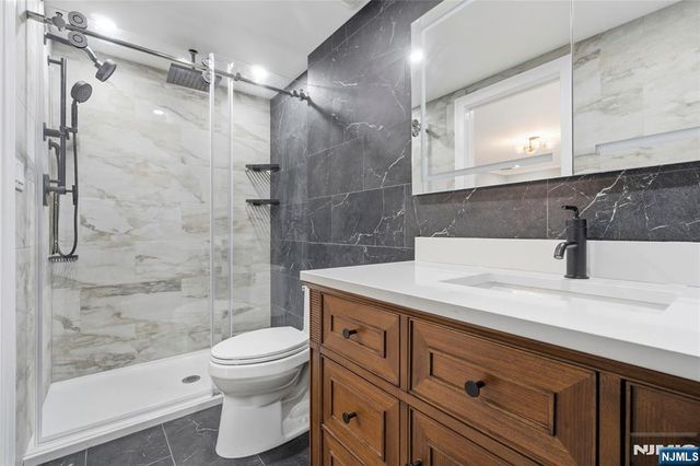651 Floyd Street, Englewood Cliffs, NJ 07632