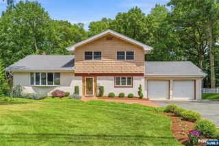 651 Floyd Street, Englewood Cliffs, NJ 07632