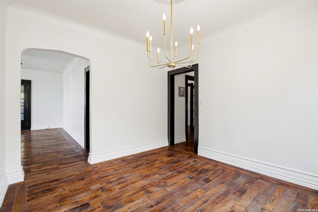 162 Davis Ct, San Antonio, TX 78209