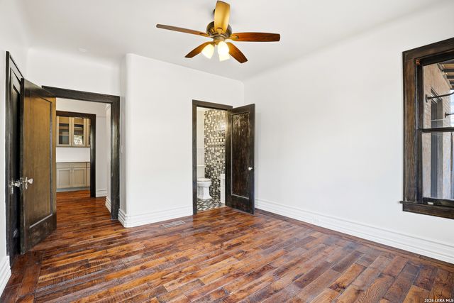 162 Davis Ct, San Antonio, TX 78209