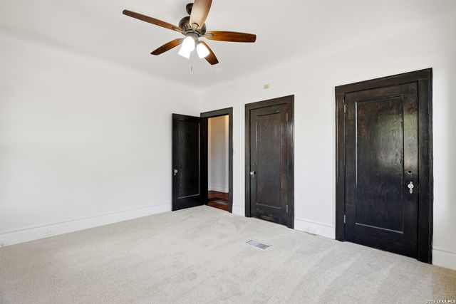 162 Davis Ct, San Antonio, TX 78209