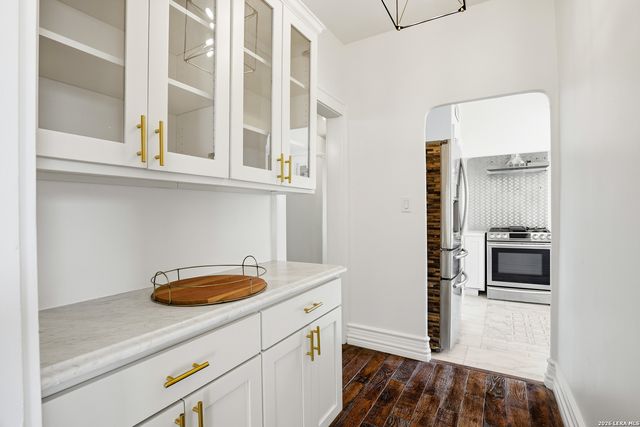 162 Davis Ct, San Antonio, TX 78209