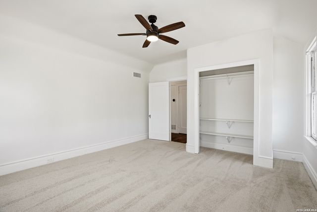 162 Davis Ct, San Antonio, TX 78209