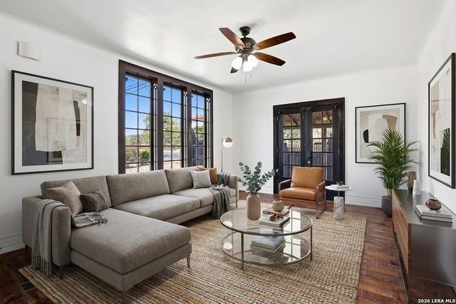 162 Davis Ct, San Antonio, TX 78209