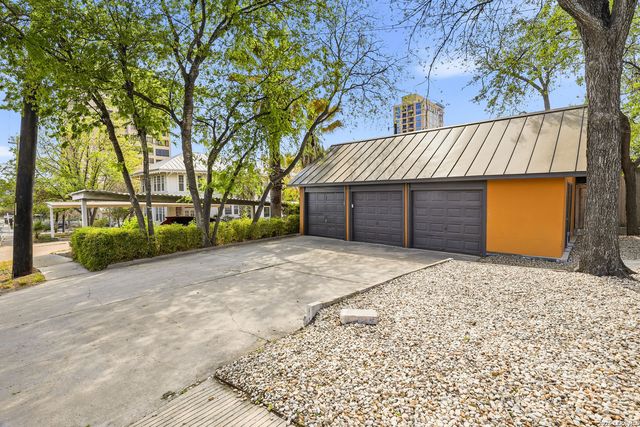 162 Davis Ct, San Antonio, TX 78209