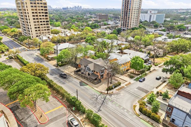 162 Davis Ct, San Antonio, TX 78209