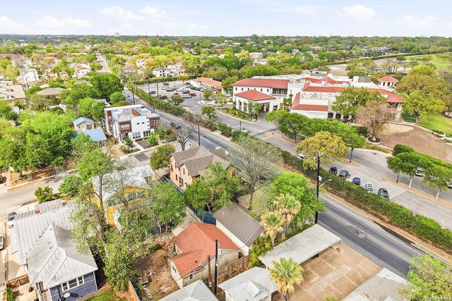 162 Davis Ct, San Antonio, TX 78209