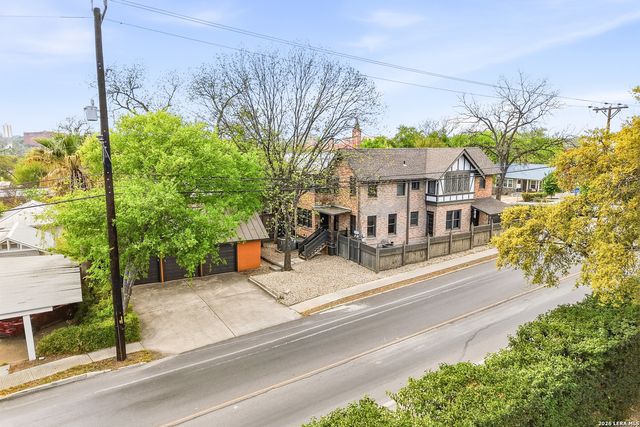 162 Davis Ct, San Antonio, TX 78209